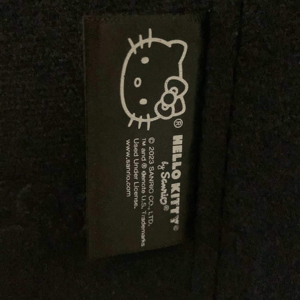 Hello Kitty Impressions Vanity Heart Vanity Ottoman. Brand New. - Picture 4 of 13